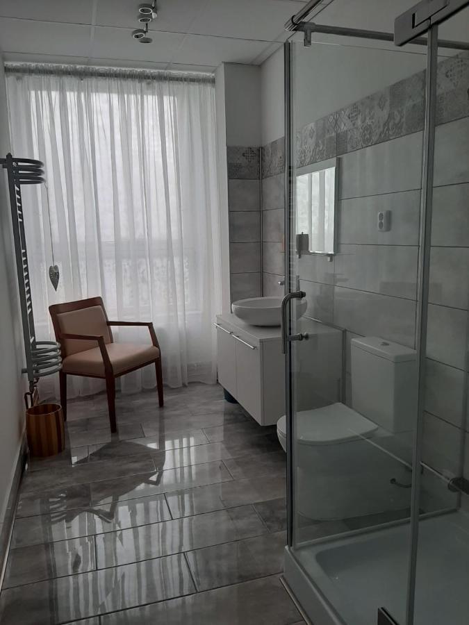 Žlutý apartmán v Chomutově Apartamento Exterior foto