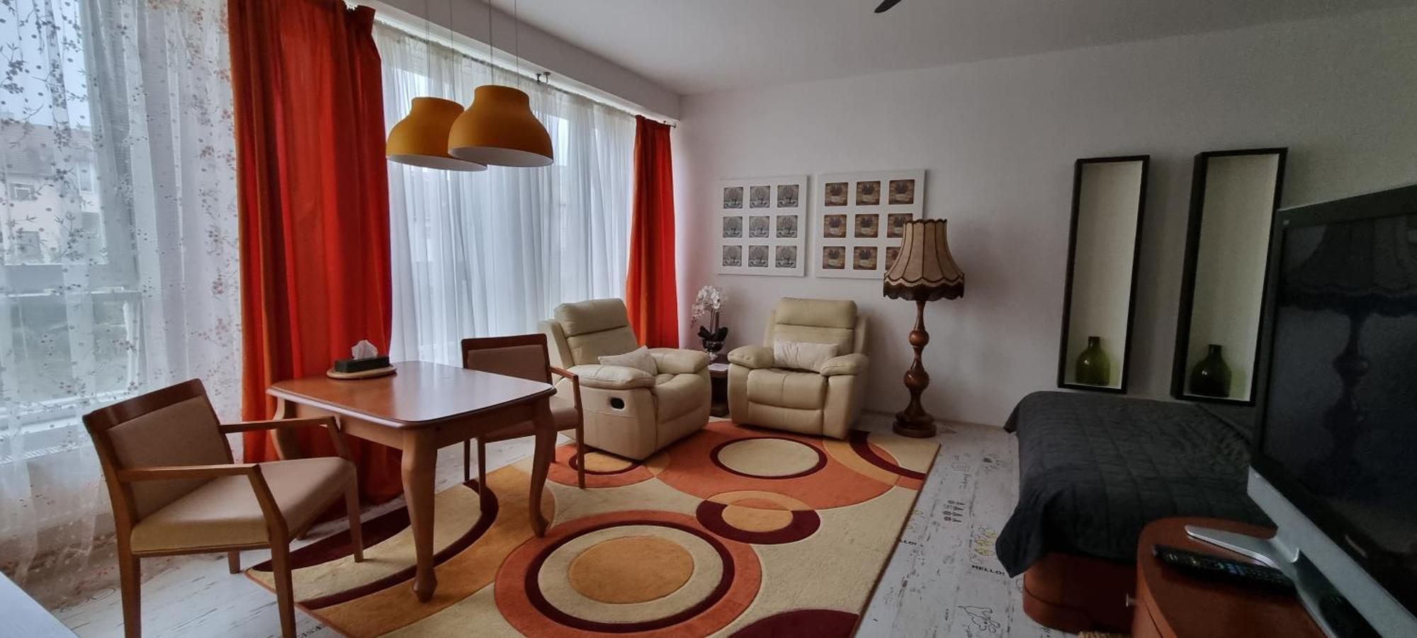 Žlutý apartmán v Chomutově Apartamento Exterior foto